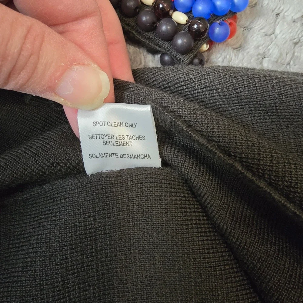 Worth New York 100% Wool Beaded Sweater Large Black Blue Red Floral Neck Cuff L - Picture 9 of 9